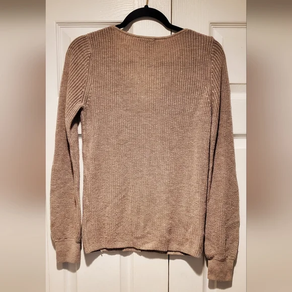 Express Sweater - Picture 2 of 3